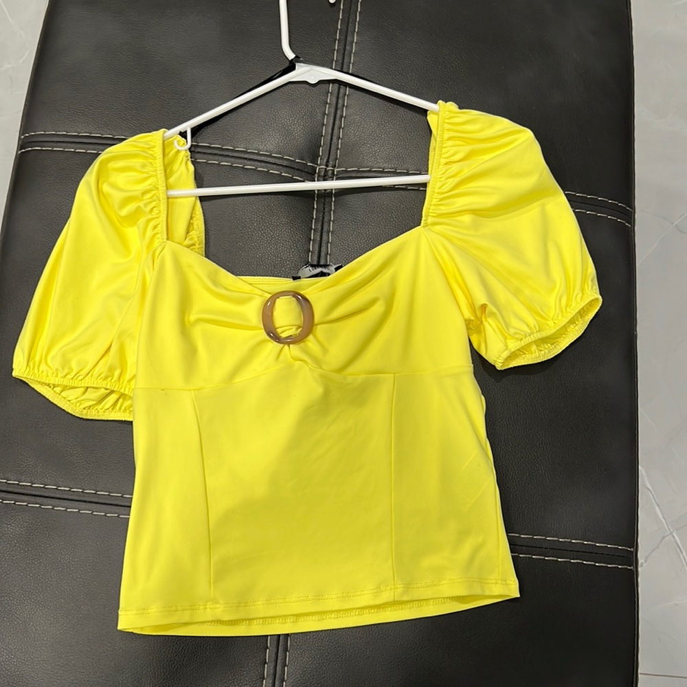 Yellow going out knit top